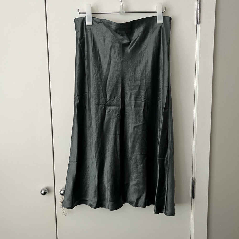 Aritzia Wilfred Slip Skirt